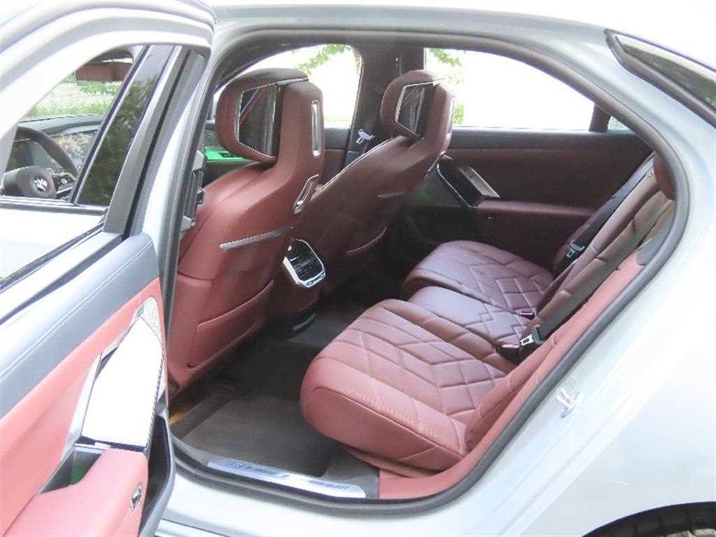 BMW 7시리즈 7시리즈 (G70) 740i xDrive M 스포츠 리미티드 이미지 14