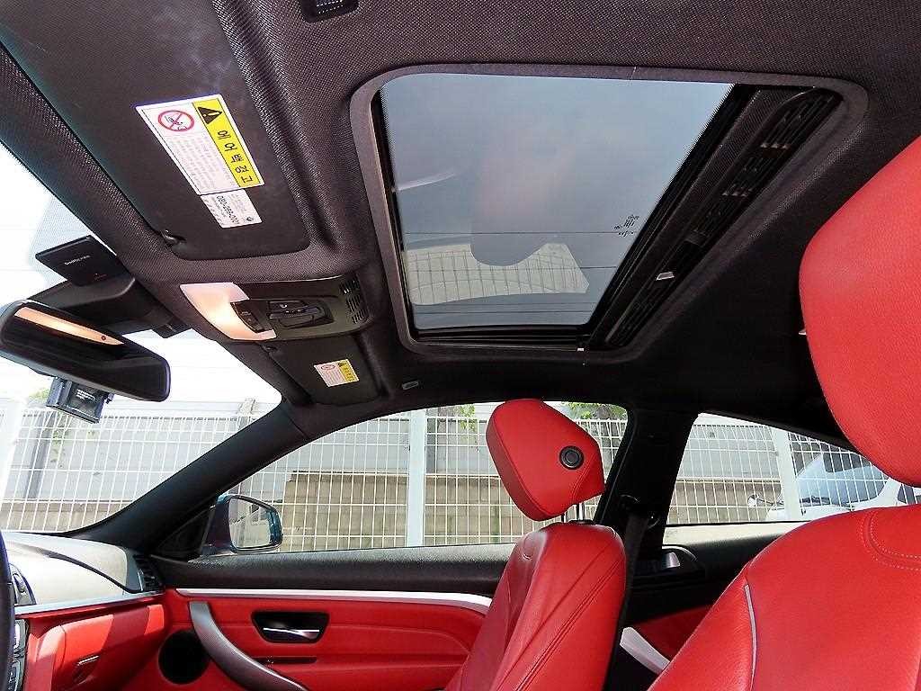 BMW 4시리즈 4시리즈 (F32) 420i 쿠페 M 스포츠 이미지 18