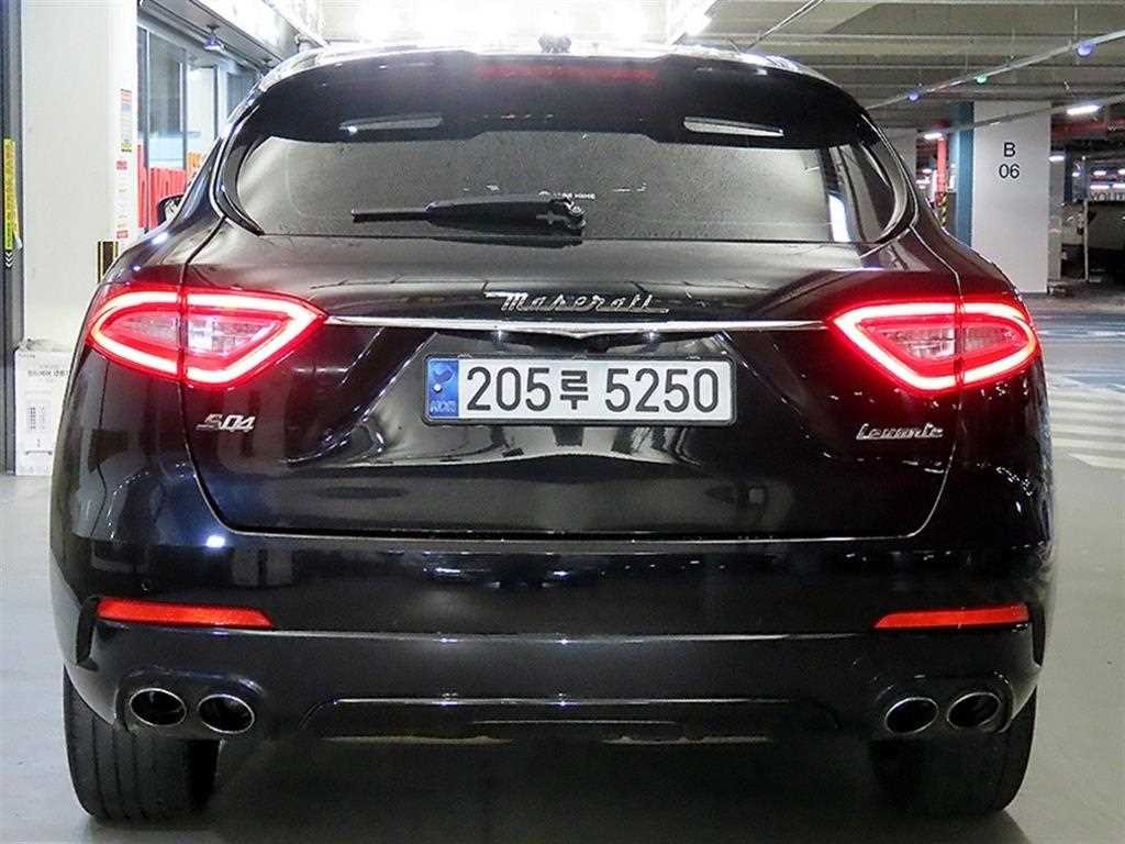 마세라티 르반떼 3.0 AWD 이미지 5