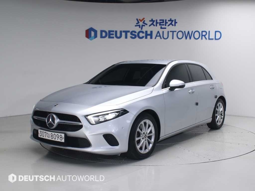 벤츠 A 클래스 A클래스 W177 A220 해치백 이미지 1