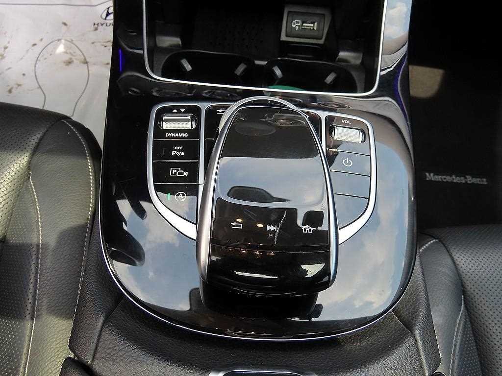 벤츠 E 클래스 E-클래스 W213 E300 4MATIC 아방가르드 이미지 14