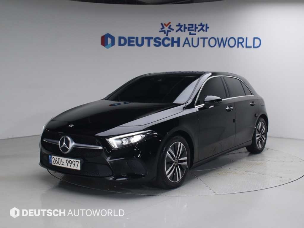 벤츠 A 클래스 A클래스 W177 A220 해치백 이미지 1