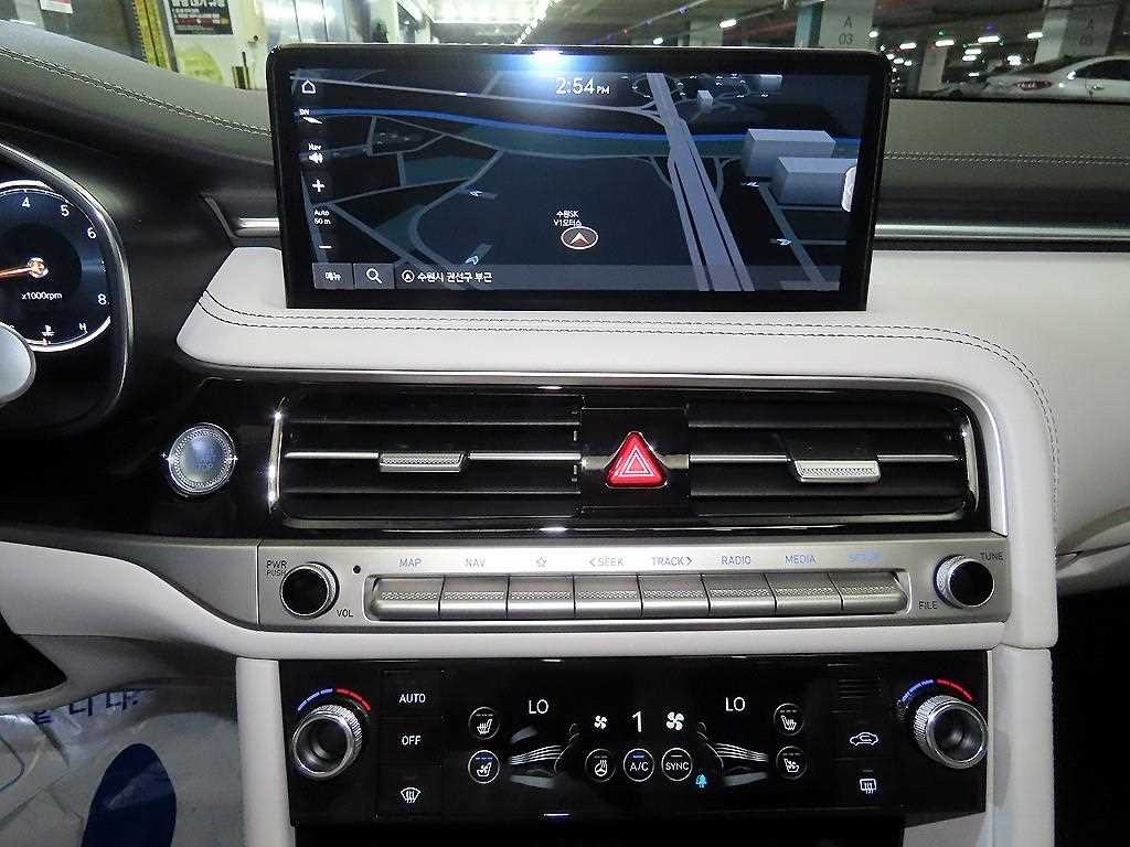 제네시스 G70 더 뉴 G70 가솔린 2.5T 4WD 기본형 이미지 11