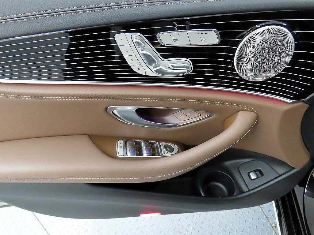 벤츠 E 클래스 E-클래스 W213 E450 4MATIC 익스클루시브 이미지 11