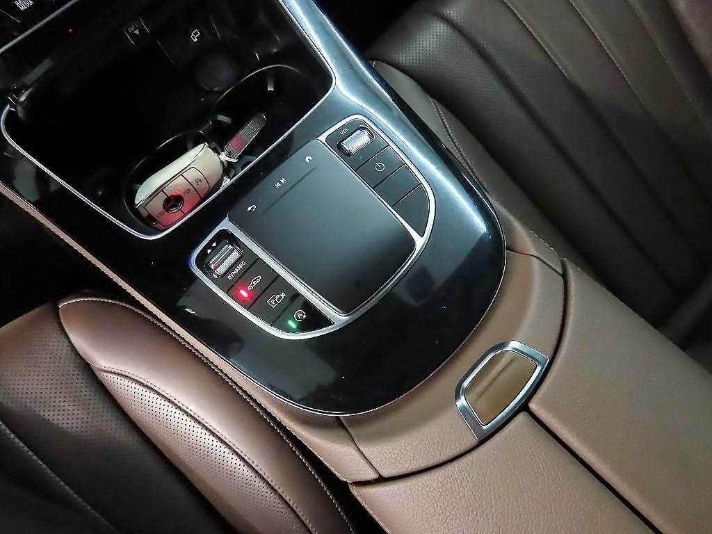 벤츠 E 클래스 E-클래스 W213 E450 4MATIC 익스클루시브 이미지 13
