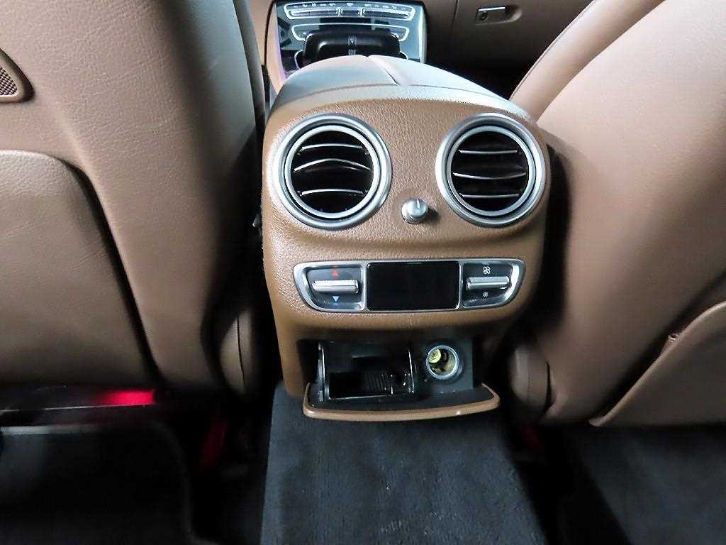 벤츠 E 클래스 E-클래스 W213 E450 4MATIC 익스클루시브 이미지 14