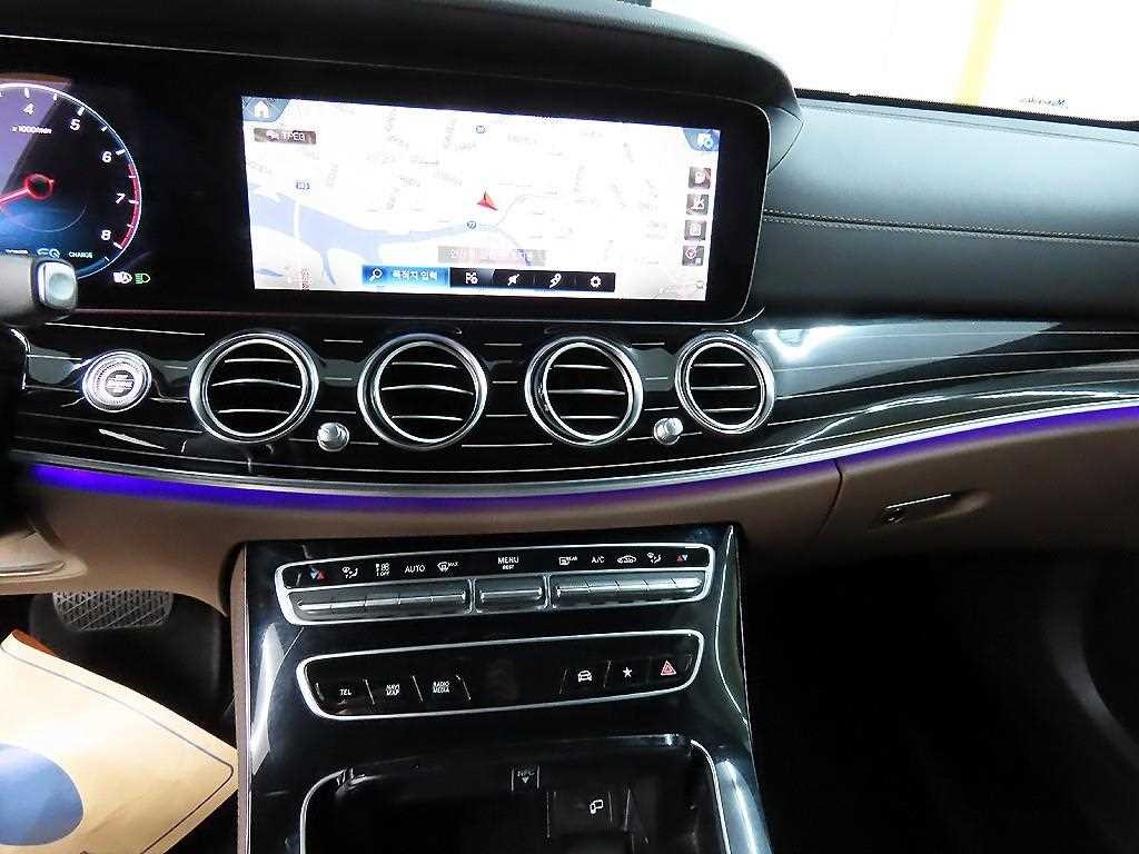 벤츠 E 클래스 E-클래스 W213 E450 4MATIC 익스클루시브 이미지 15