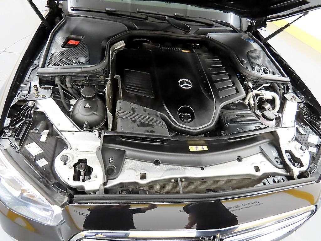 벤츠 E 클래스 E-클래스 W213 E450 4MATIC 익스클루시브 이미지 19