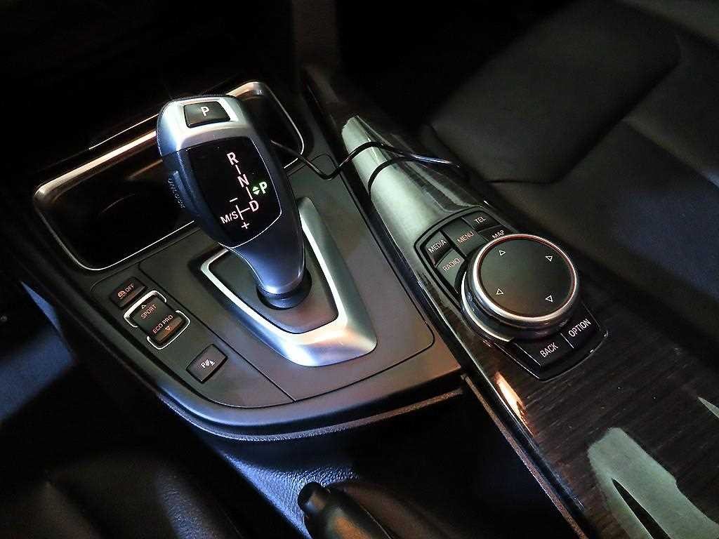 BMW 3시리즈 3시리즈 (F30) 320i 이미지 12