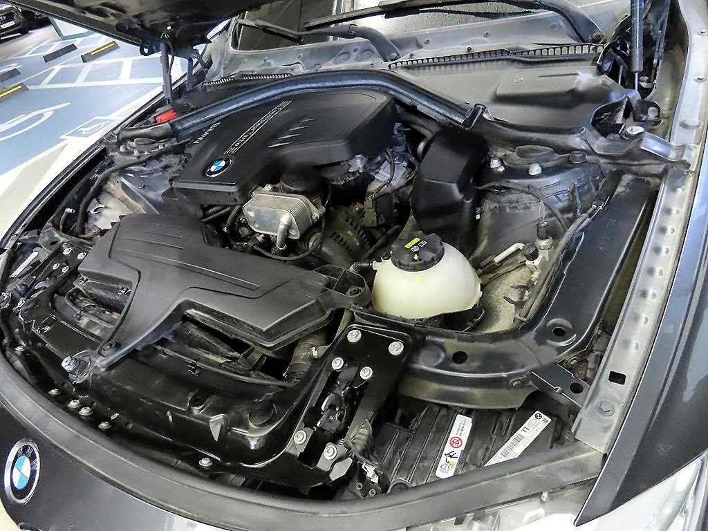 BMW 3시리즈 3시리즈 (F30) 320i 이미지 19