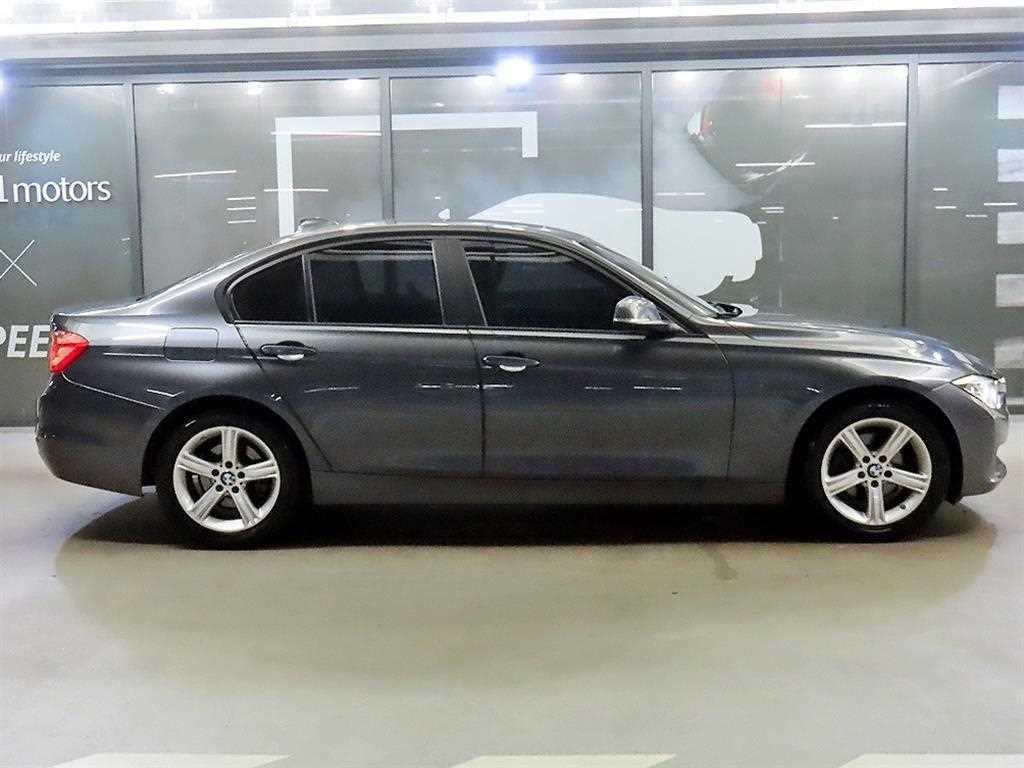 BMW 3시리즈 3시리즈 (F30) 320i 이미지 3