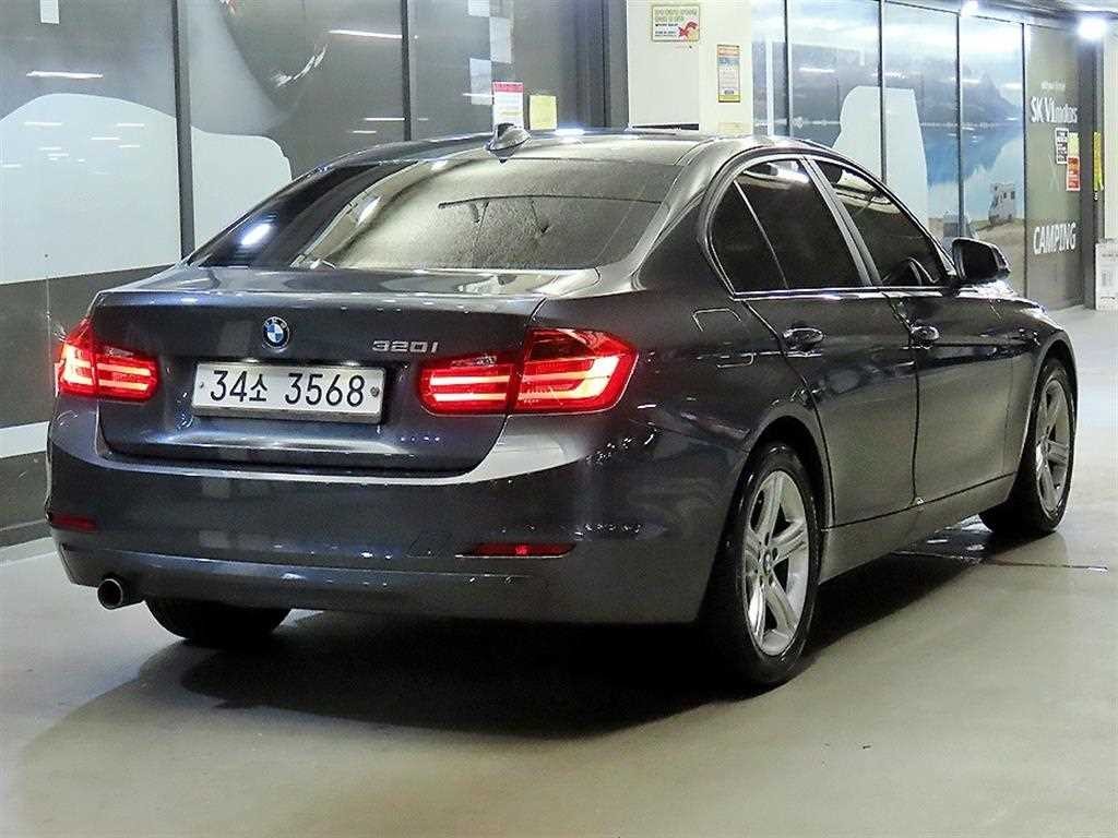 BMW 3시리즈 3시리즈 (F30) 320i 이미지 4