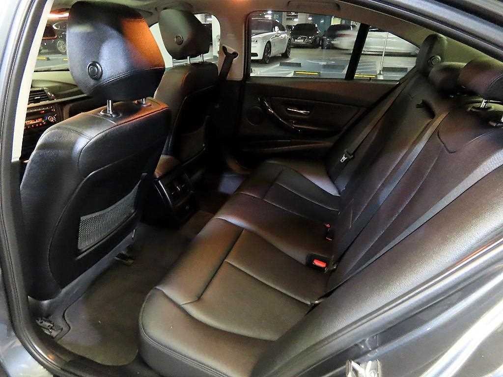 BMW 3시리즈 3시리즈 (F30) 320i 이미지 7