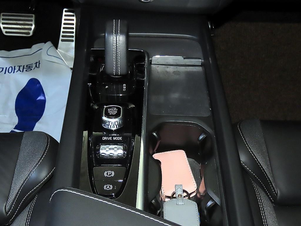 볼보 XC60 XC60(2세대) T8 AWD R-디자인 이미지 12