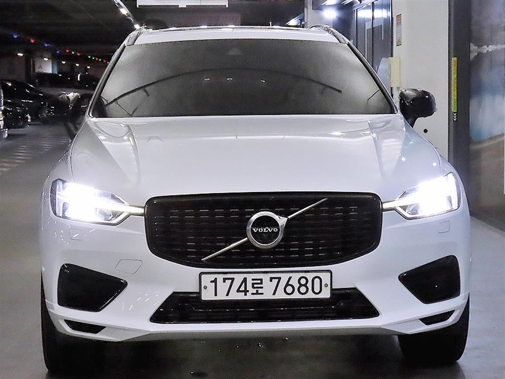 볼보 XC60 XC60(2세대) T8 AWD R-디자인 이미지 2