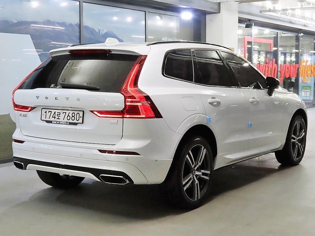 볼보 XC60 XC60(2세대) T8 AWD R-디자인 이미지 4