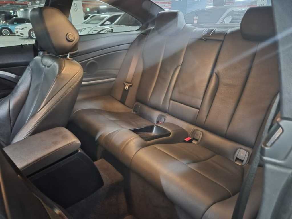 BMW 4시리즈 4시리즈 (F32) 420d 쿠페 M 스포츠 이미지 16