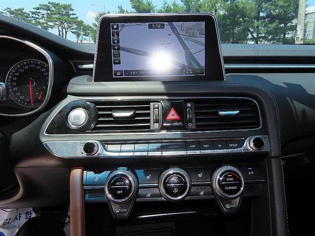 제네시스 G70 2.0T 슈프림 이미지 13