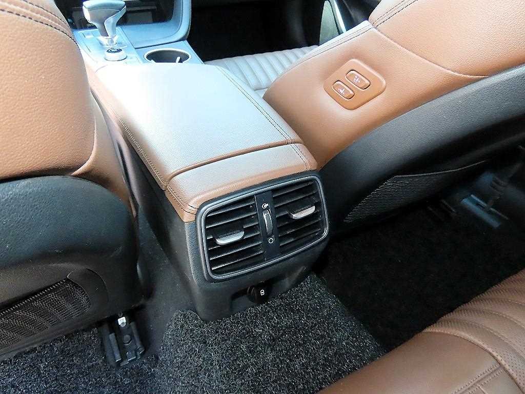 제네시스 G70 2.0T 슈프림 이미지 18