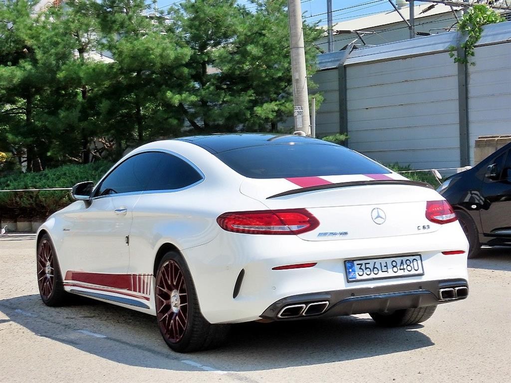 벤츠 C 클래스 C클래스 W205 C63 AMG 쿠페 이미지 3