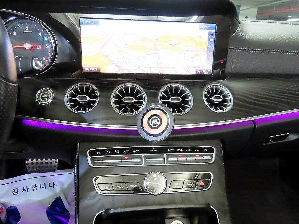 벤츠 E 클래스 E-클래스 W213 E220d 카브리올레 이미지 15