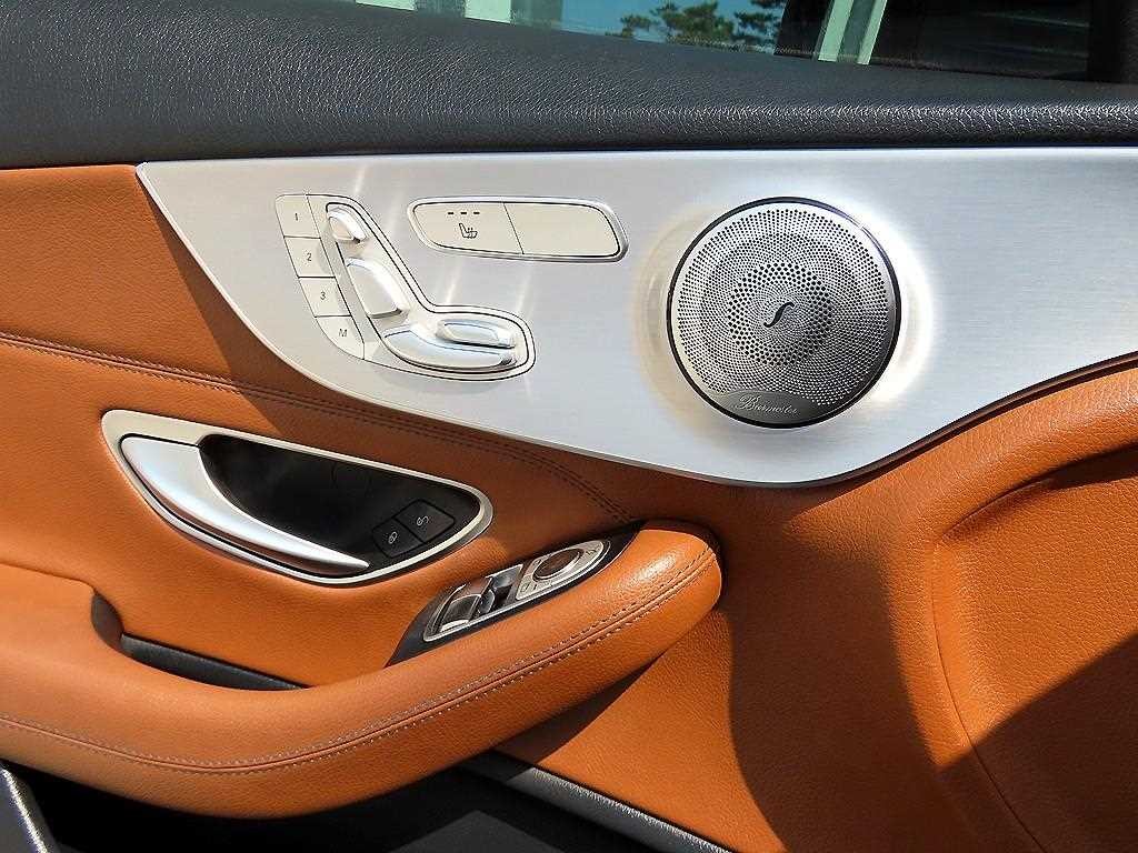 벤츠 C 클래스 C클래스 W205 C200 쿠페 이미지 12