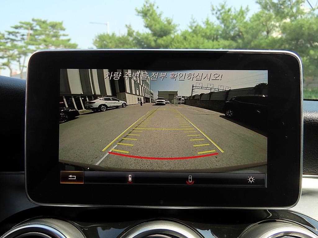 벤츠 C 클래스 C클래스 W205 C200 쿠페 이미지 16