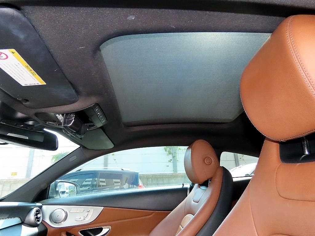 벤츠 C 클래스 C클래스 W205 C200 쿠페 이미지 18