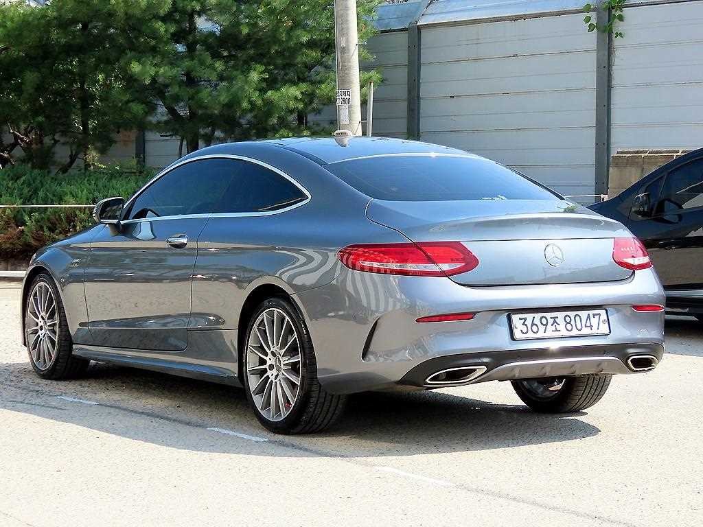 벤츠 C 클래스 C클래스 W205 C200 쿠페 이미지 3