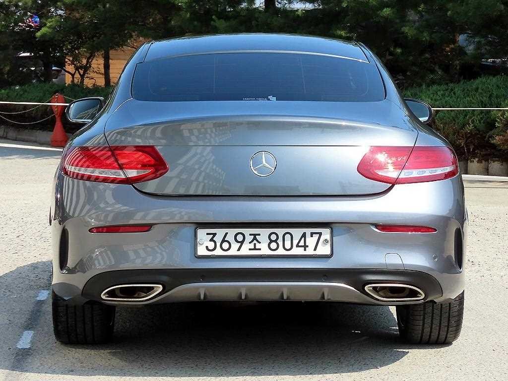 벤츠 C 클래스 C클래스 W205 C200 쿠페 이미지 4