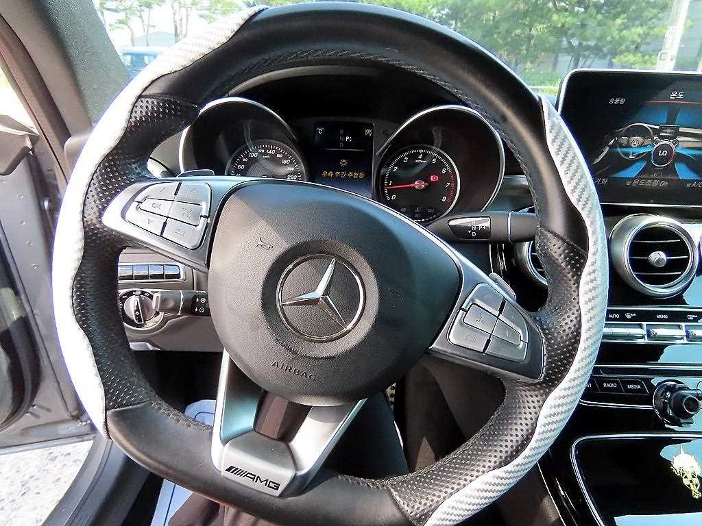 벤츠 C 클래스 C클래스 W205 C200 쿠페 이미지 8