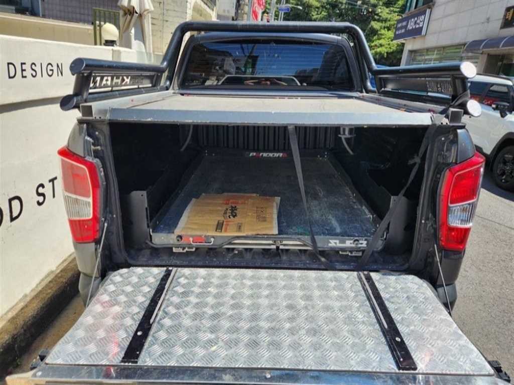 KG모빌리티(쌍용) 렉스턴 렉스턴 스포츠 칸 디젤 2.2 4WD 5링크 다이나믹 에디션 이미지 5