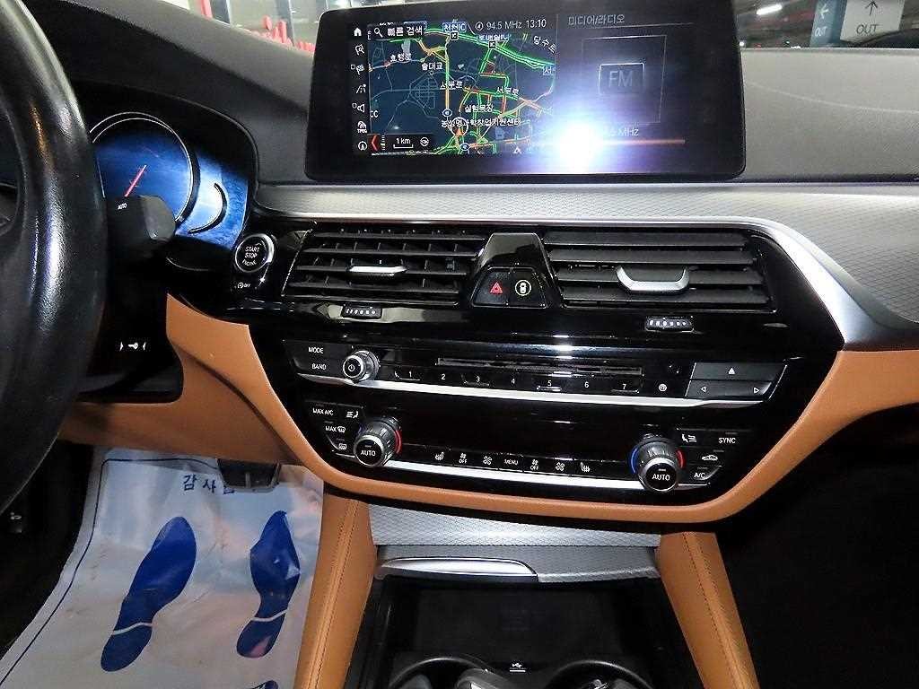 BMW 5시리즈 5시리즈 (G30) 530i M 스포츠 이미지 11