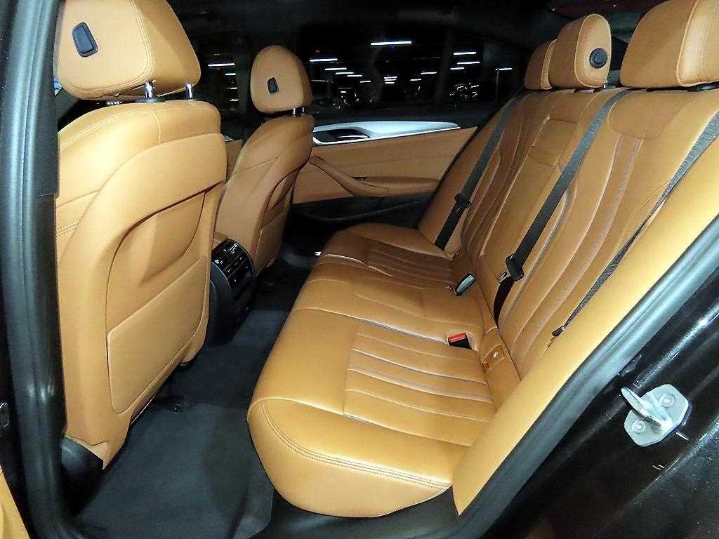 BMW 5시리즈 5시리즈 (G30) 530i M 스포츠 이미지 7