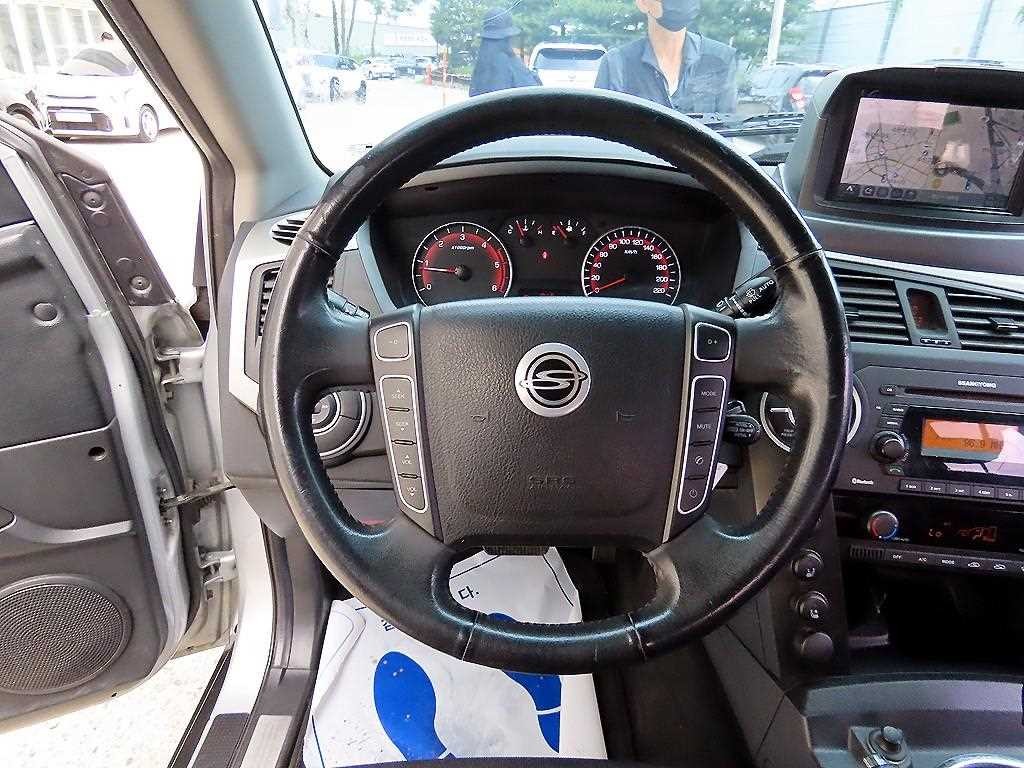 KG모빌리티(쌍용) 코란도 코란도스포츠 디젤 4WD CX7 패션 이미지 8