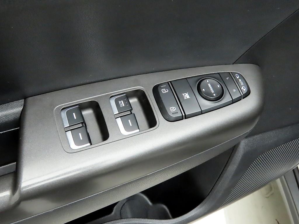 기아 스포티지 스포티지 더 볼드 1.6 디젤 2WD 프레스티지 이미지 11
