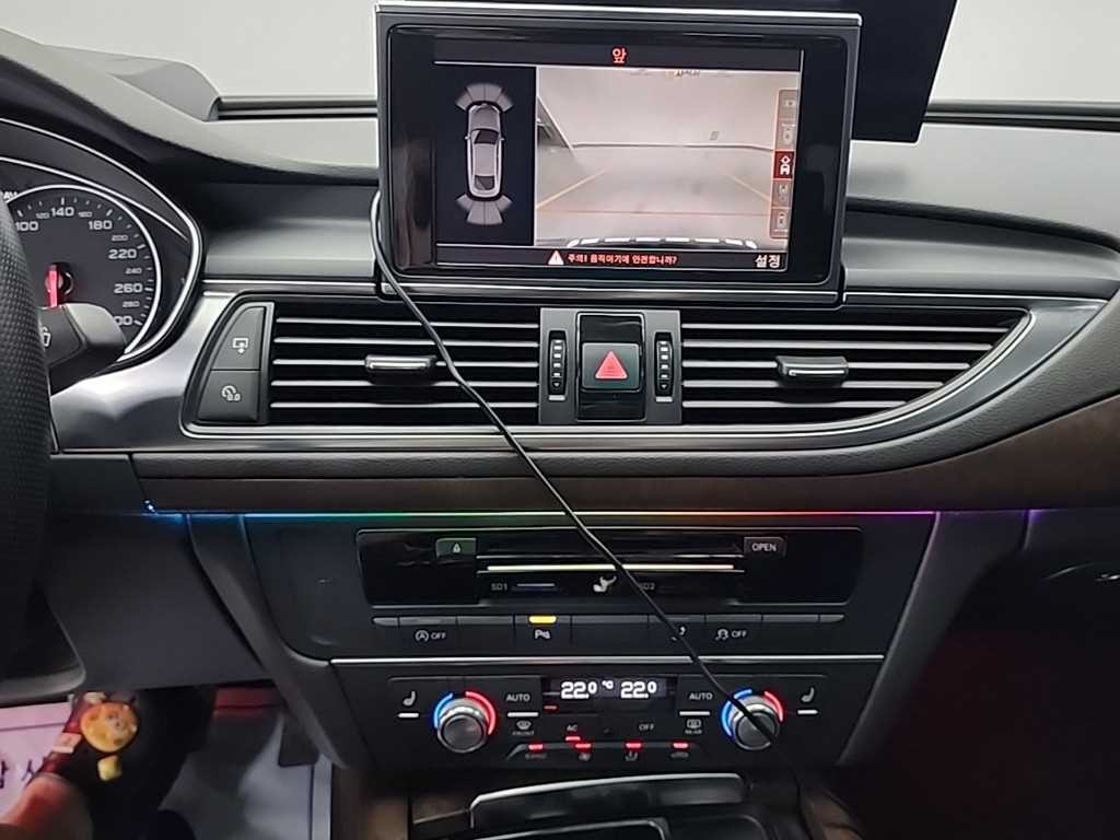아우디 A7 3.0 TFSI 콰트로 다이나믹 이미지 10