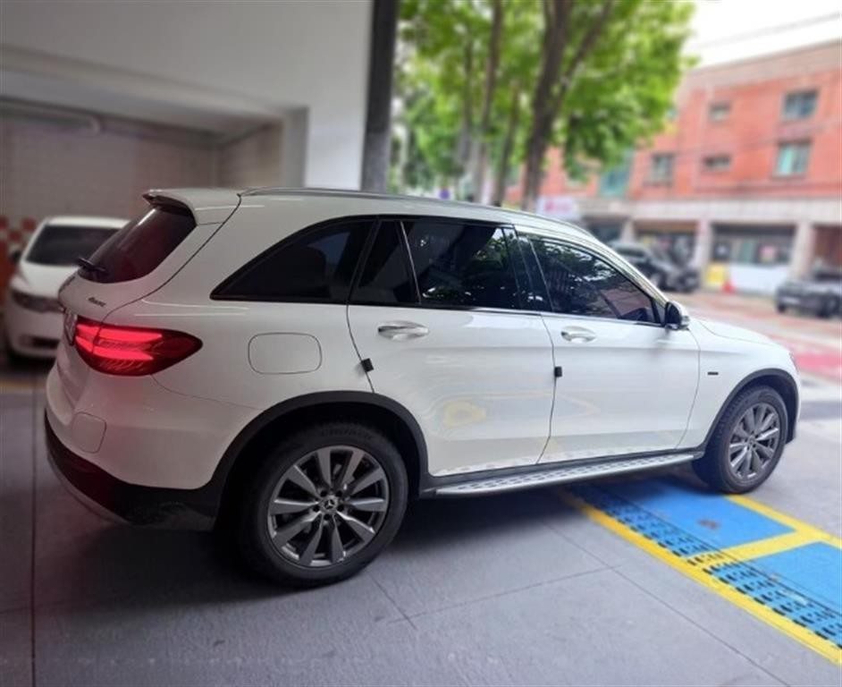 벤츠 GLC 클래스 GLC클래스 X253 GLC 350 e 4MATIC 프리미엄 이미지 4
