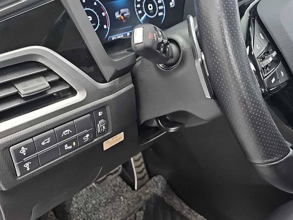 KG모빌리티(쌍용) 코란도 뷰티풀코란도 2WD 디젤 1.6 C5 플러스 이미지 17