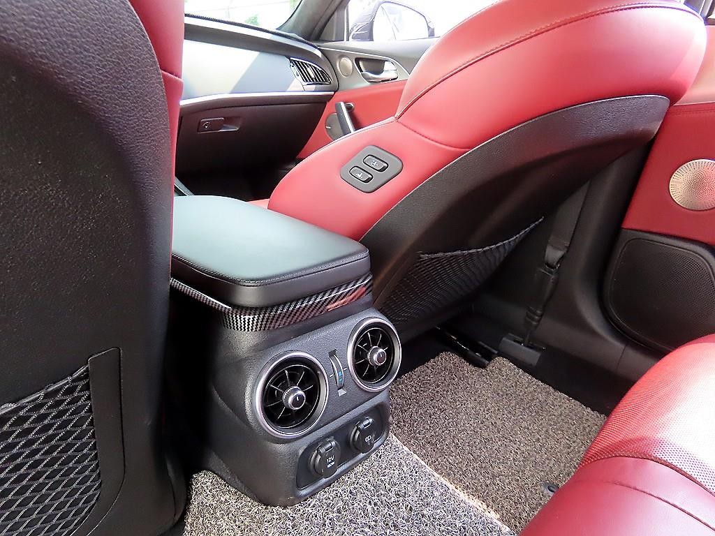 기아 스팅어 가솔린 3.3 터보 AWD GT 이미지 15