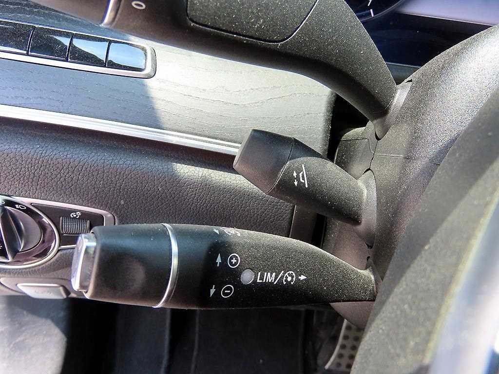 벤츠 E 클래스 E-클래스 W213 E220d 쿠페 이미지 13