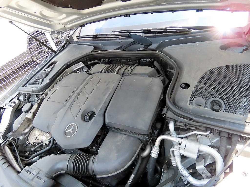 벤츠 E 클래스 E-클래스 W213 E220d 쿠페 이미지 19