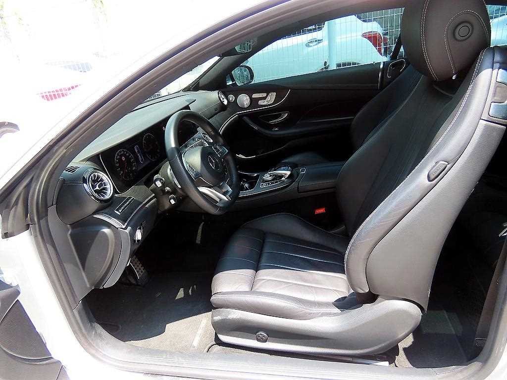 벤츠 E 클래스 E-클래스 W213 E220d 쿠페 이미지 5