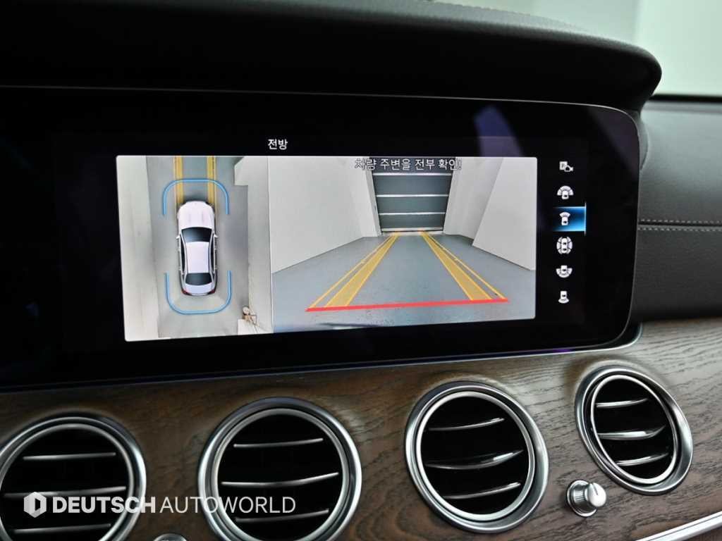 벤츠 E 클래스 E-클래스 W213 E300e 4MATIC 익스클루시브 이미지 15