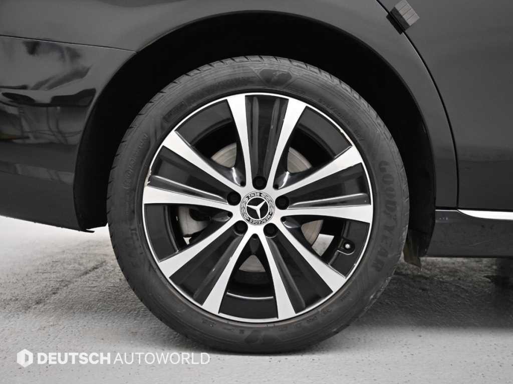 벤츠 E 클래스 E-클래스 W213 E300e 4MATIC 익스클루시브 이미지 5