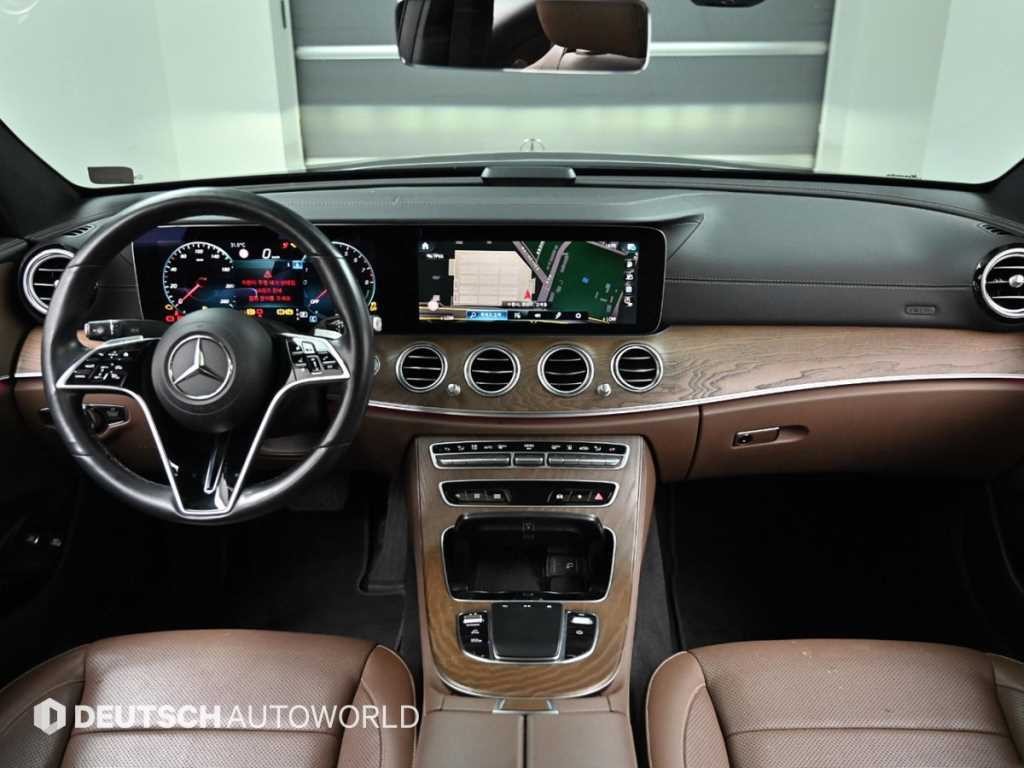 벤츠 E 클래스 E-클래스 W213 E300e 4MATIC 익스클루시브 이미지 7