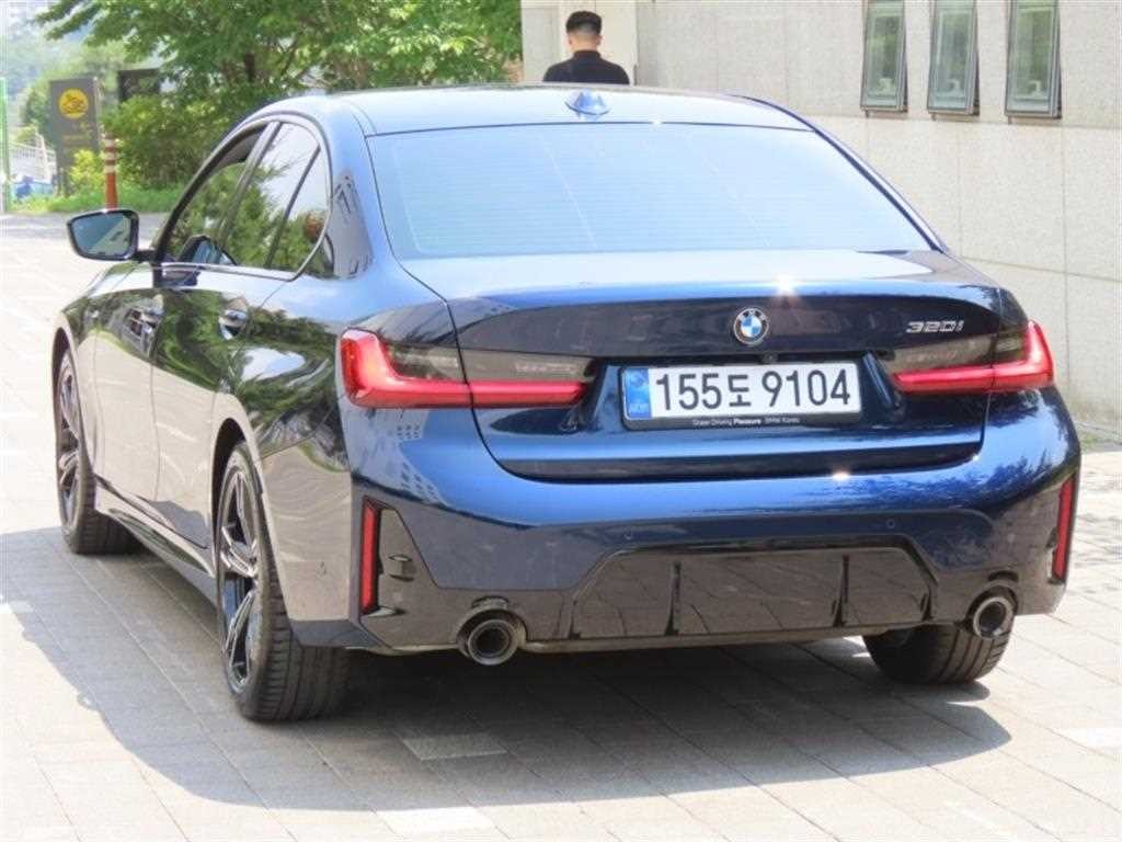 BMW 3시리즈 3시리즈 (G20) 320i M 스포츠 이미지 4