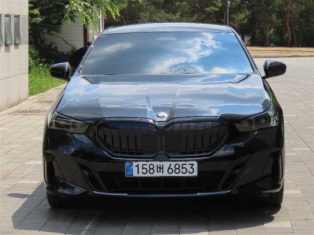 BMW 5시리즈 5시리즈 (G60) 530i xDrive M 스포츠 프로 스페셜 에디션 이미지 1