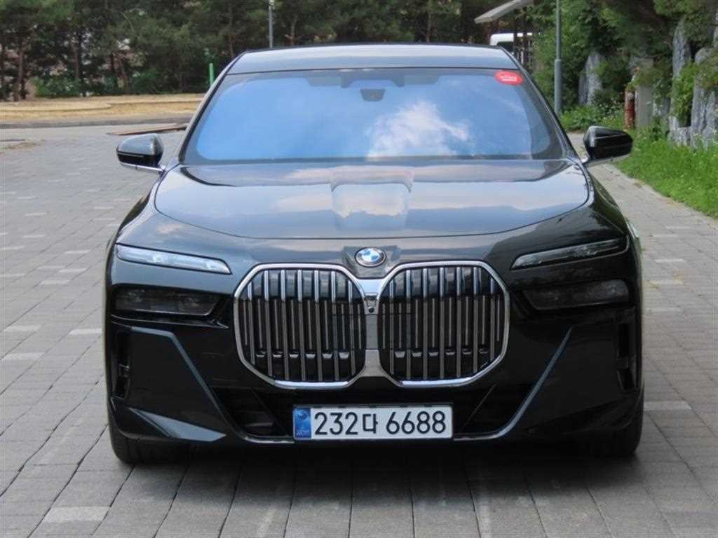BMW 7시리즈 7시리즈 (G70) 740i xDrive M 스포츠 리미티드 이미지 1