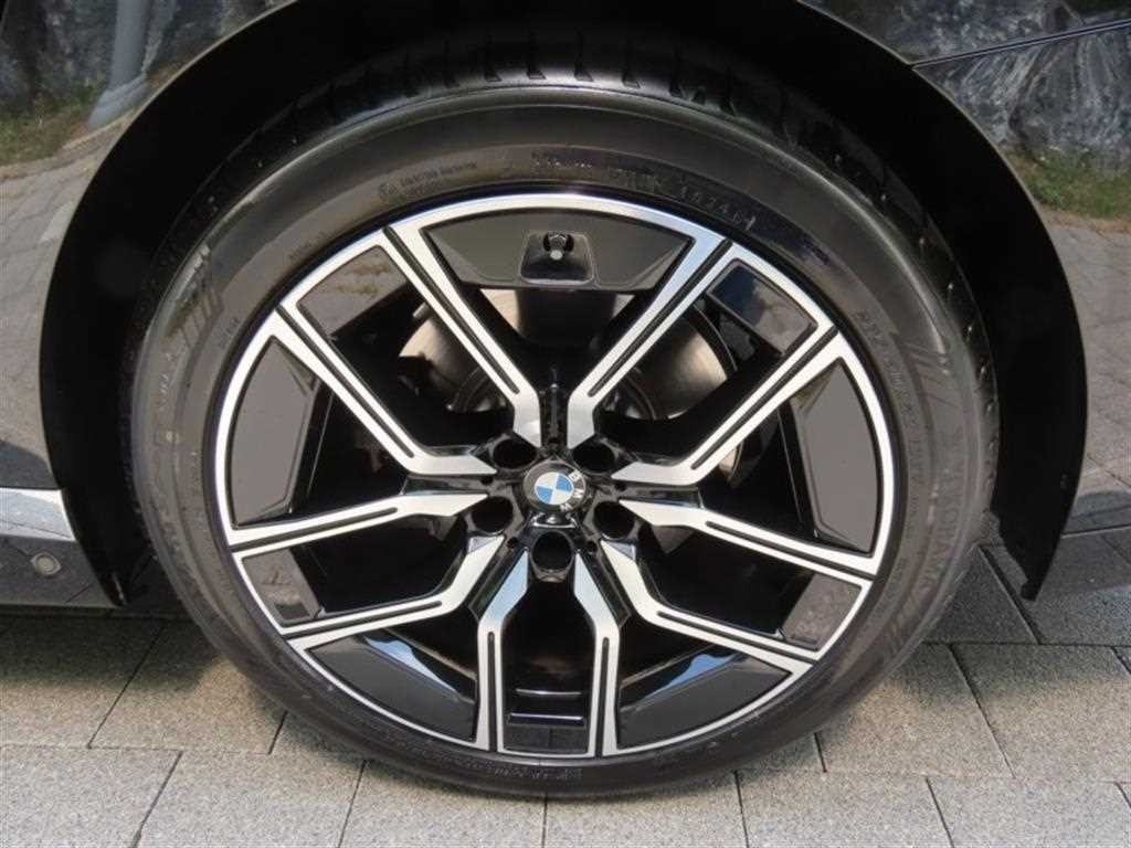 BMW 7시리즈 7시리즈 (G70) 740i xDrive M 스포츠 리미티드 이미지 17